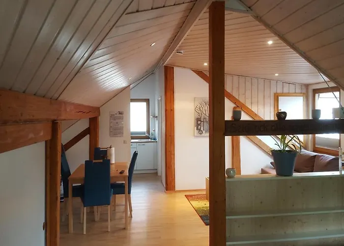 Elena * 波彭豪森